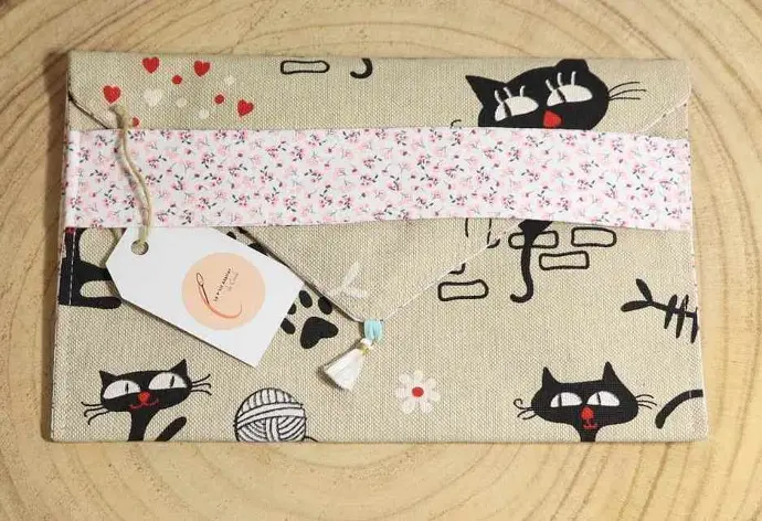 Protection de carnet de santé Chat, fleurs roses